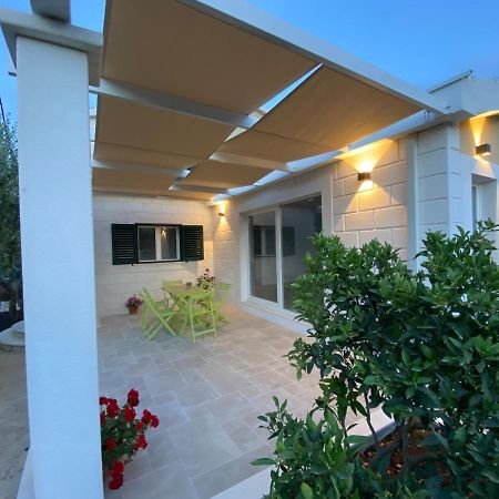 Holiday Home Manuela Trogir Exterior foto